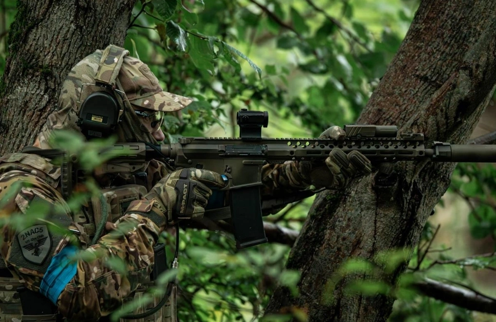 GBB airsoft replika filmitootmisele